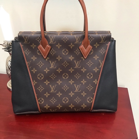 Louis Vuitton Monogram W PM Tote - Picture 3 of 9